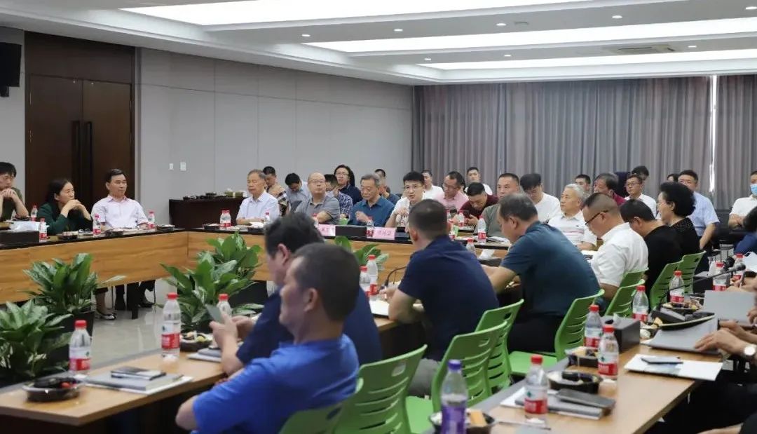 卓越企業(yè)家學(xué)習(xí)俱樂部走進(jìn)通力科技參觀學(xué)習(xí)！